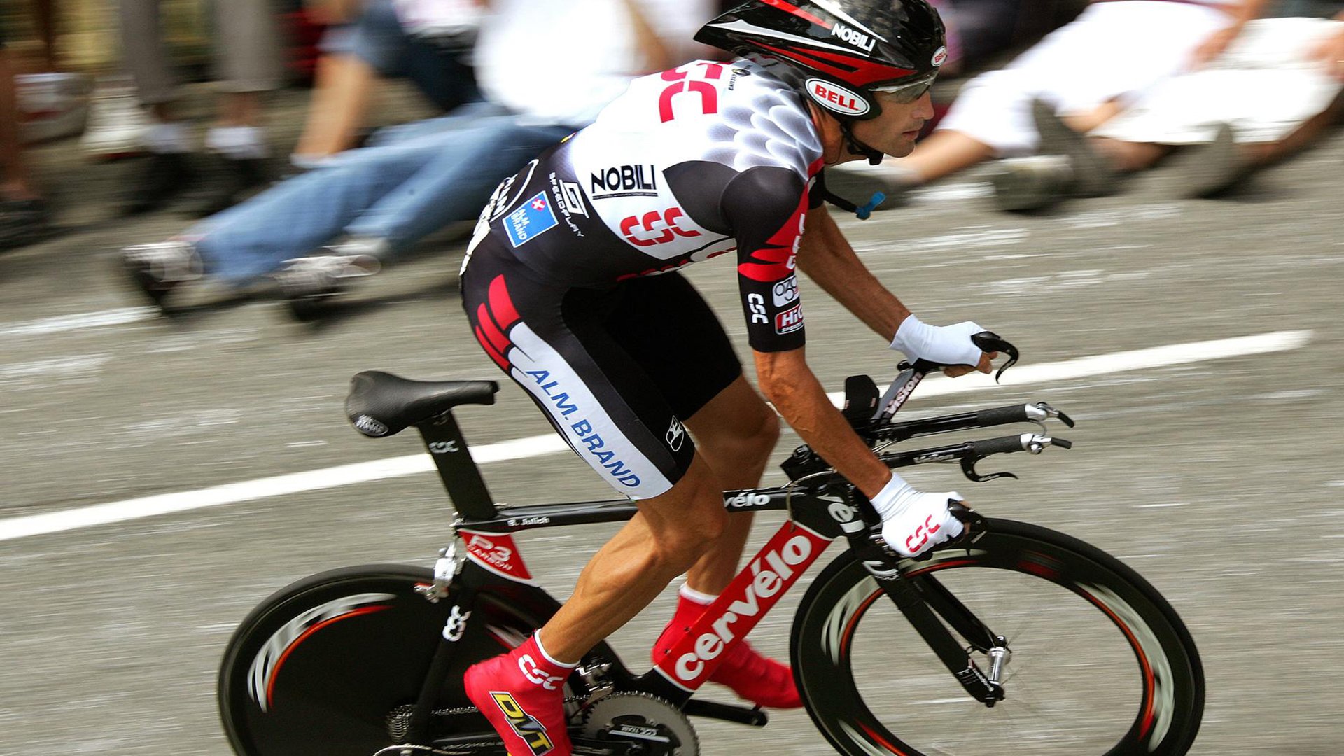 斯洛文尼亚女篮在欧洲锦标赛中取得突破，环环相扣